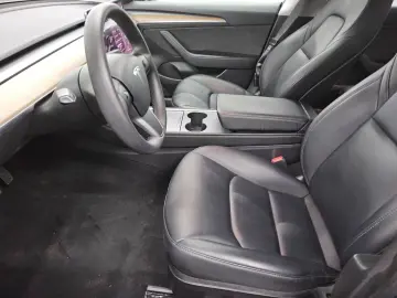 TESLA Model 3 Long Range AWD Navi LED Pano Leder AHK