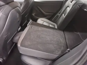 TESLA Model 3 Long Range AWD Navi LED Pano Leder AHK