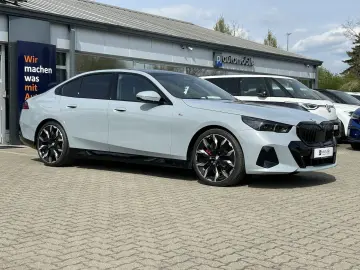 BMW 540d xDrive M Sport PANO AHK LED ACC 360 H&K 21