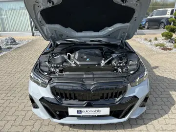 BMW 540d xDrive M Sport PANO AHK LED ACC 360 H&K 21