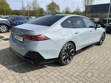 BMW 540d xDrive M Sport PANO AHK LED ACC 360 H&K 21