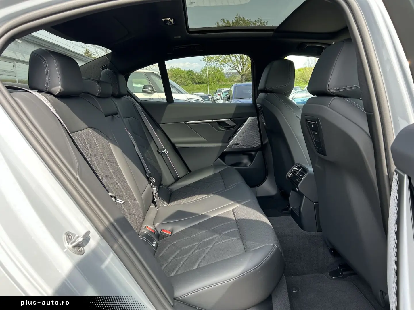 BMW 540d xDrive M Sport PANO AHK LED ACC 360 H&K 21