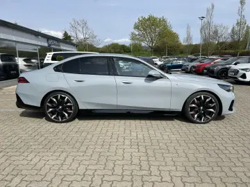 BMW 540d xDrive M Sport PANO AHK LED ACC 360 H&K 21