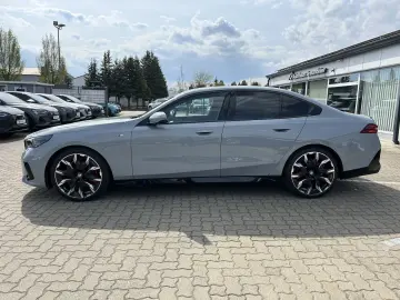 BMW 540d xDrive M Sport PANO AHK LED ACC 360 H&K 21