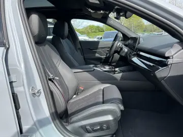 BMW 540d xDrive M Sport PANO AHK LED ACC 360 H&K 21