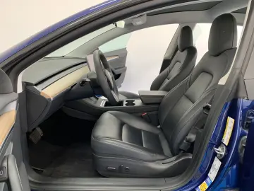 TESLA Model 3 Long Range Dual AWD Klima SHZ 360 Pano 8