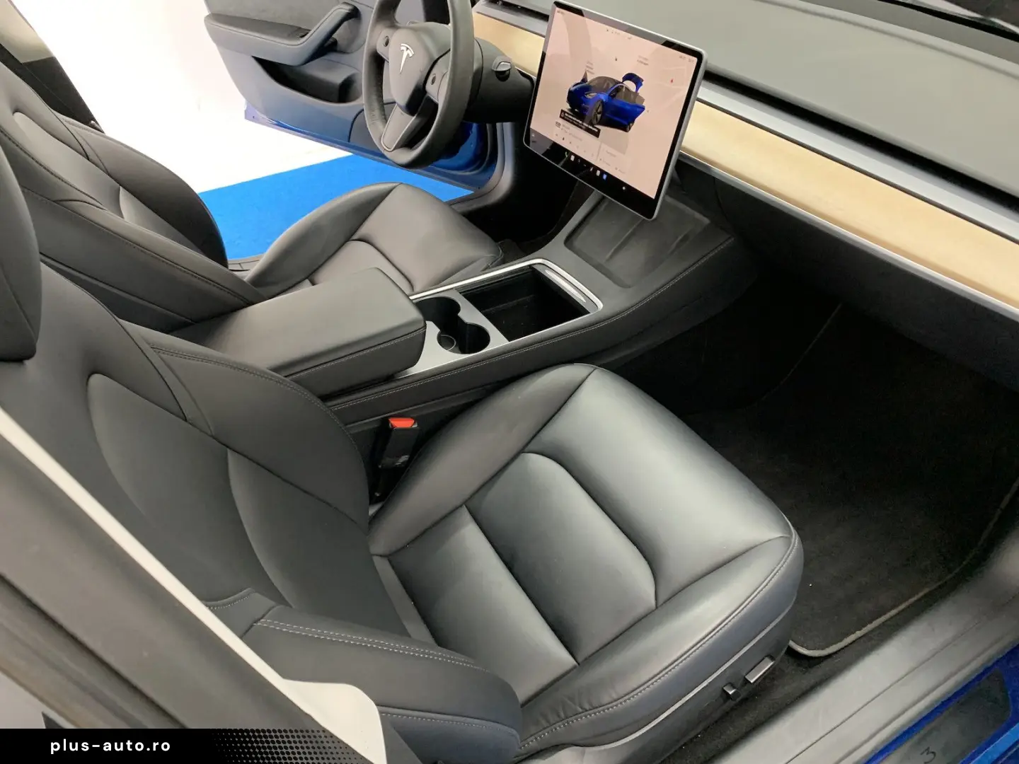 TESLA Model 3 Long Range Dual AWD Klima SHZ 360 Pano 8
