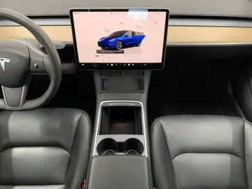 TESLA Model 3 Long Range Dual AWD Klima SHZ 360 Pano 8