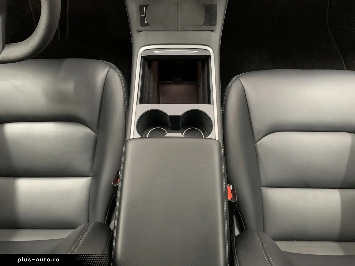TESLA Model 3 Long Range Dual AWD Klima SHZ 360 Pano 8
