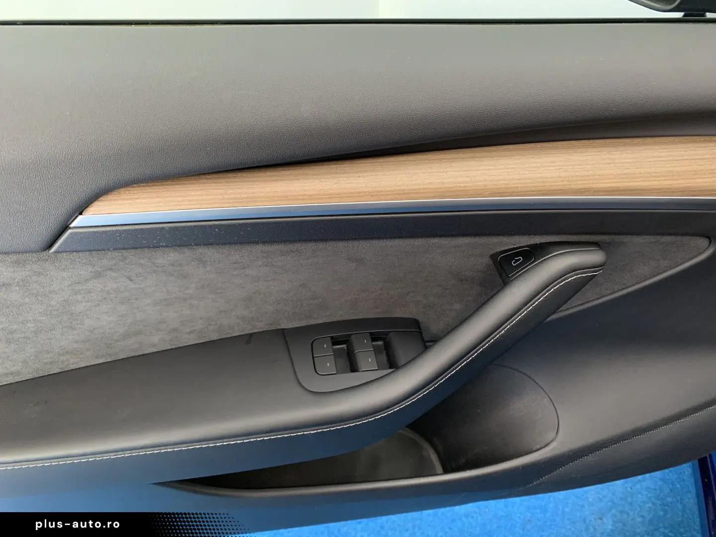 TESLA Model 3 Long Range Dual AWD Klima SHZ 360 Pano 8