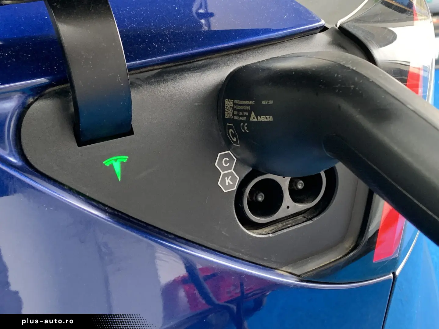 TESLA Model 3 Long Range Dual AWD Klima SHZ 360 Pano 8