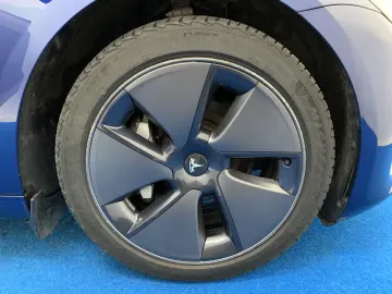 TESLA Model 3 Long Range Dual AWD Klima SHZ 360 Pano 8