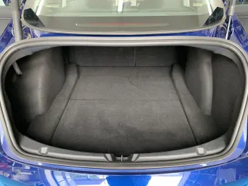 TESLA Model 3 Long Range Dual AWD Klima SHZ 360 Pano 8