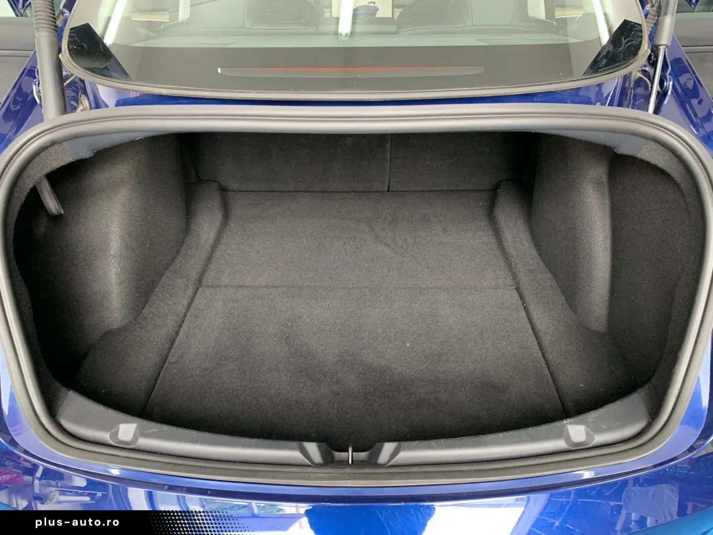 TESLA Model 3 Long Range Dual AWD Klima SHZ 360 Pano 8