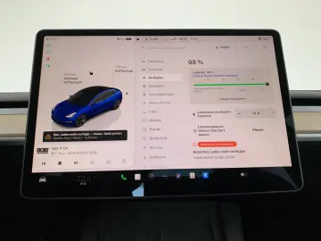 TESLA Model 3 Long Range Dual AWD Klima SHZ 360 Pano 8