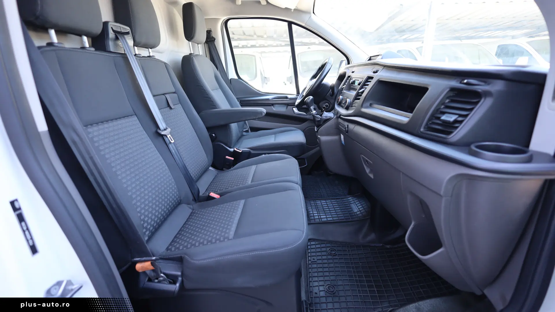 Ford Transit Custom L2H2 2.0D 130 CP