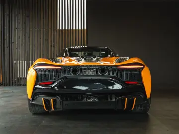 MCLAREN Artura Spider   Alcantara   Bowers & Wilkins