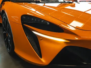 MCLAREN Artura Spider   Alcantara   Bowers & Wilkins