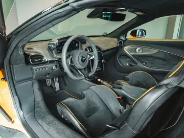 MCLAREN Artura Spider   Alcantara   Bowers & Wilkins