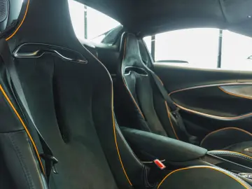 MCLAREN Artura Spider   Alcantara   Bowers & Wilkins