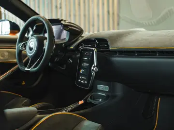 MCLAREN Artura Spider   Alcantara   Bowers & Wilkins