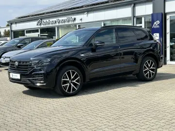 VW Touareg 3.0 TDI R-Line 4Motion PANO LED SH LEDER