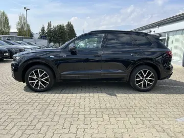 VW Touareg 3.0 TDI R-Line 4Motion PANO LED SH LEDER