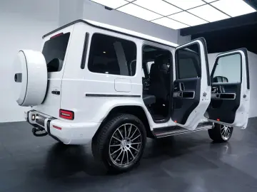 MERCEDES-BENZ G 500 AMG 9G Burmester® Distronic Multibeam
