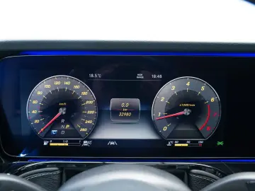 MERCEDES-BENZ G 500 AMG 9G Burmester® Distronic Multibeam