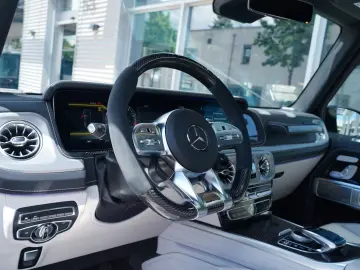 MERCEDES-BENZ AMG G 63 MANUFAKTUR SUPERIOR BURMESTER®3D