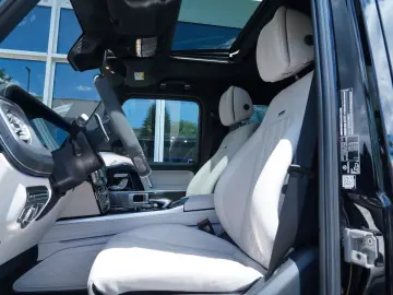 MERCEDES-BENZ AMG G 63 MANUFAKTUR SUPERIOR BURMESTER®3D