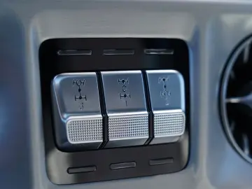 MERCEDES-BENZ AMG G 63 MANUFAKTUR SUPERIOR BURMESTER®3D