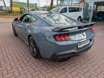 Ford Mustang Fastback 5.0 l Ti-VCT V8 Auto Dark Horse