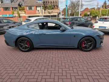 Ford Mustang Fastback 5.0 l Ti-VCT V8 Auto Dark Horse