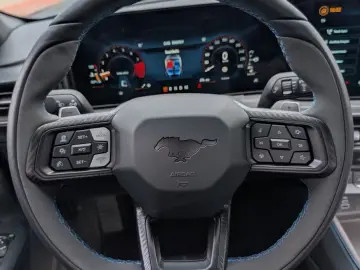 Ford Mustang Fastback 5.0 l Ti-VCT V8 Auto Dark Horse