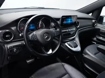 MERCEDES-BENZ V 300 d AMG Line 9G LED Burmester® 360  Distro
