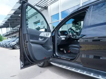 MERCEDES-BENZ GLE 350 de 4M 3xAMG AIRMATIC PANO BURMESTER