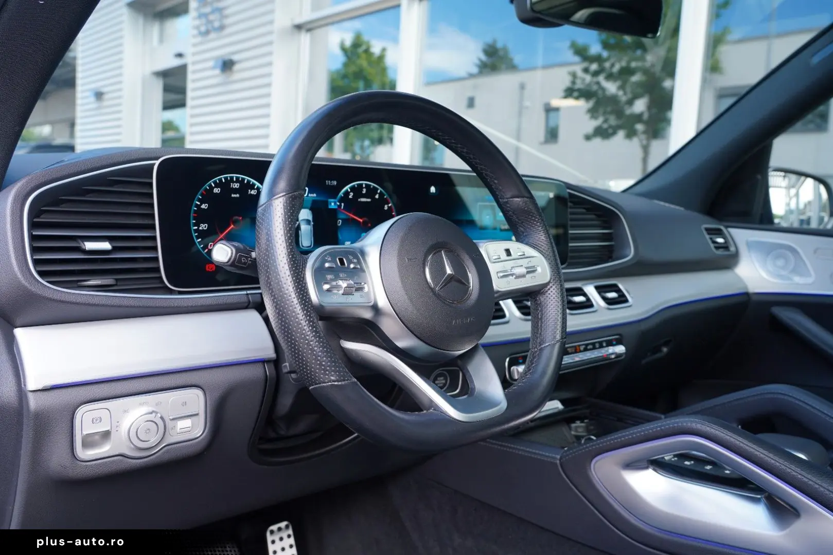 MERCEDES-BENZ GLE 350 de 4M 3xAMG AIRMATIC PANO BURMESTER