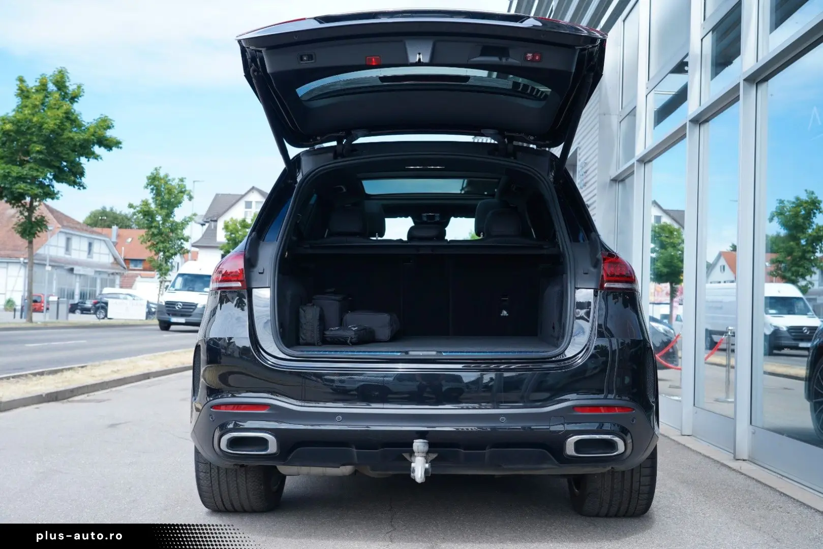 MERCEDES-BENZ GLE 350 de 4M 3xAMG AIRMATIC PANO BURMESTER