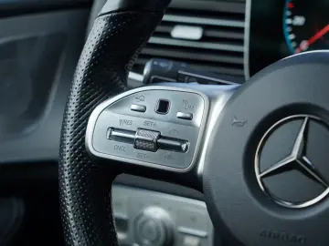 MERCEDES-BENZ GLE 350 de 4M 3xAMG AIRMATIC PANO BURMESTER