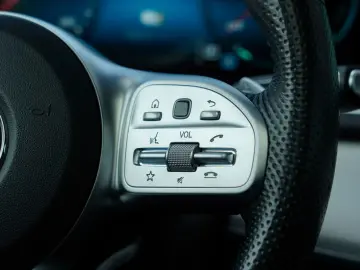 MERCEDES-BENZ GLE 350 de 4M 3xAMG AIRMATIC PANO BURMESTER