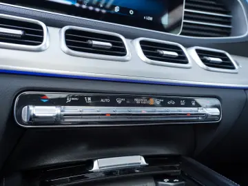MERCEDES-BENZ GLE 350 de 4M 3xAMG AIRMATIC PANO BURMESTER