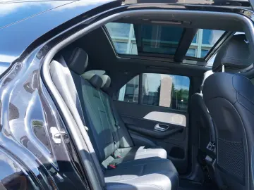 MERCEDES-BENZ GLE 350 de 4M 3xAMG AIRMATIC PANO BURMESTER