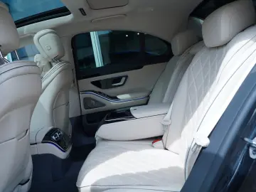 MERCEDES-BENZ S 400 d 4Matic 3xAMG PANO 4 5 -HAL BUR…
