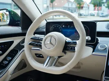 MERCEDES-BENZ S 400 d 4Matic 3xAMG PANO 4 5 -HAL BUR…