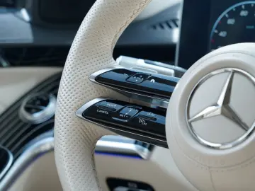MERCEDES-BENZ S 400 d 4Matic 3xAMG PANO 4 5 -HAL BUR…