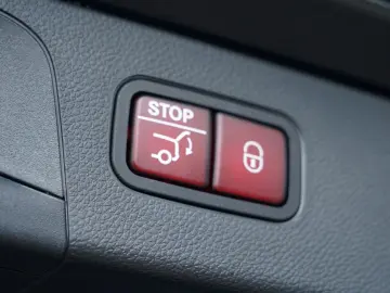 MERCEDES-BENZ GLC 300 de 4M 3xAMG PANO MEMORY