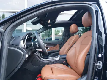 MERCEDES-BENZ GLC 300 de 4M 3xAMG PANO MEMORY