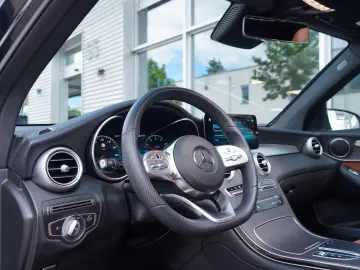 MERCEDES-BENZ GLC 300 de 4M 3xAMG PANO MEMORY