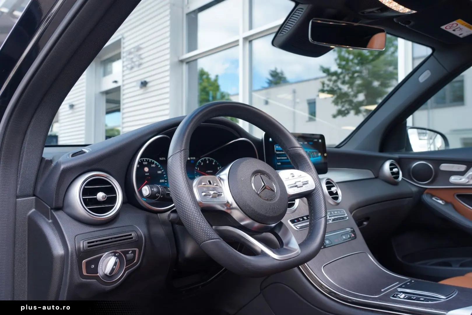 MERCEDES-BENZ GLC 300 de 4M 3xAMG PANO MEMORY